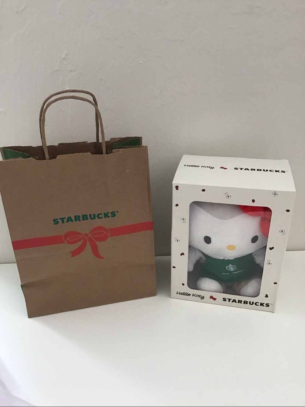 Starbucks × Hello Kitty Plush Limited Edition Plush NWT + bag